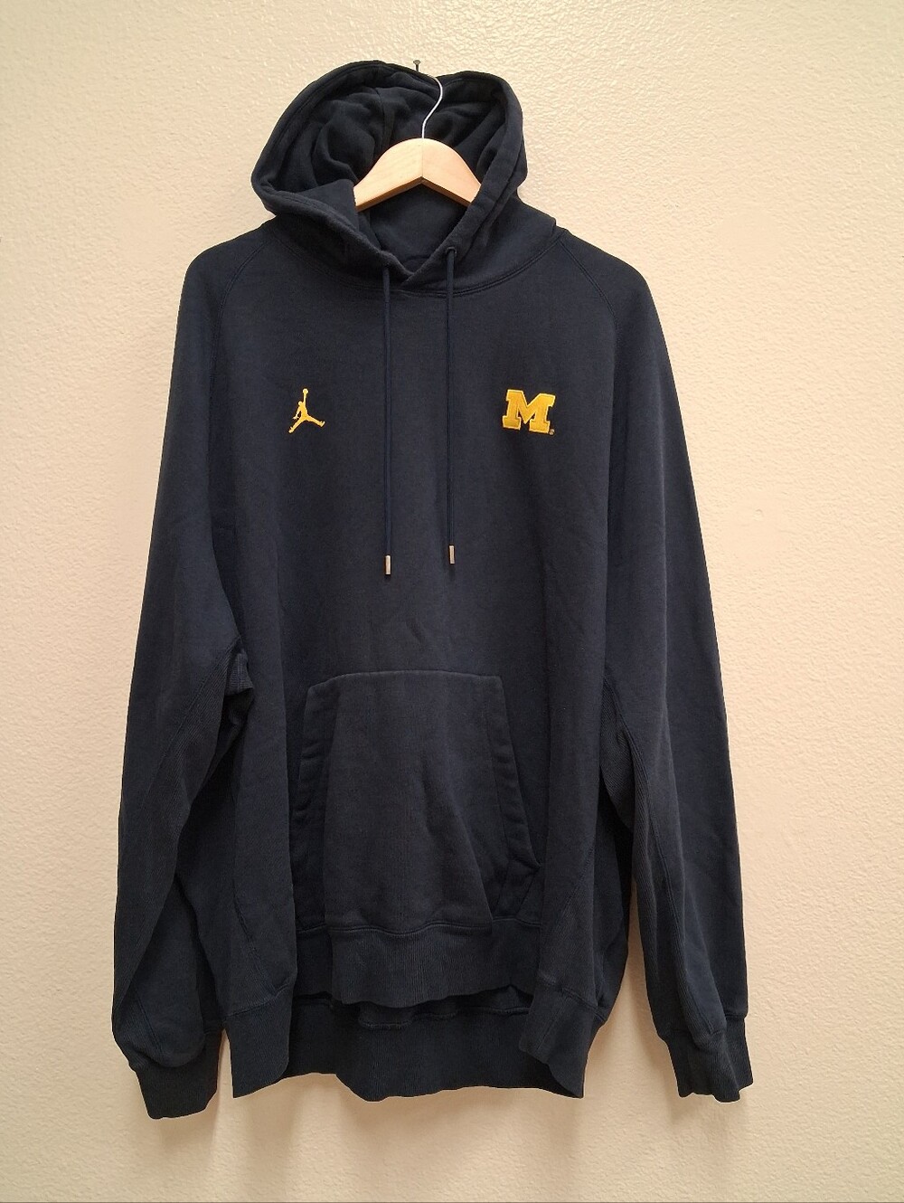 Jordan Dri-FIT Men’s 3XL Michigan Wolverines Football Navy Blue Hoodie NCAA